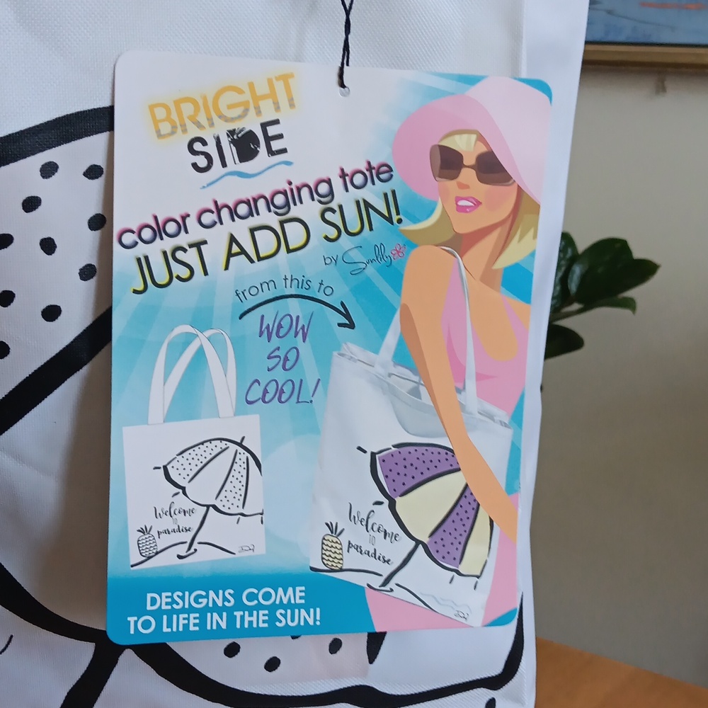 Bright Side Color Changing Tote with Umbrella Design NWT - Picture 2 of 5